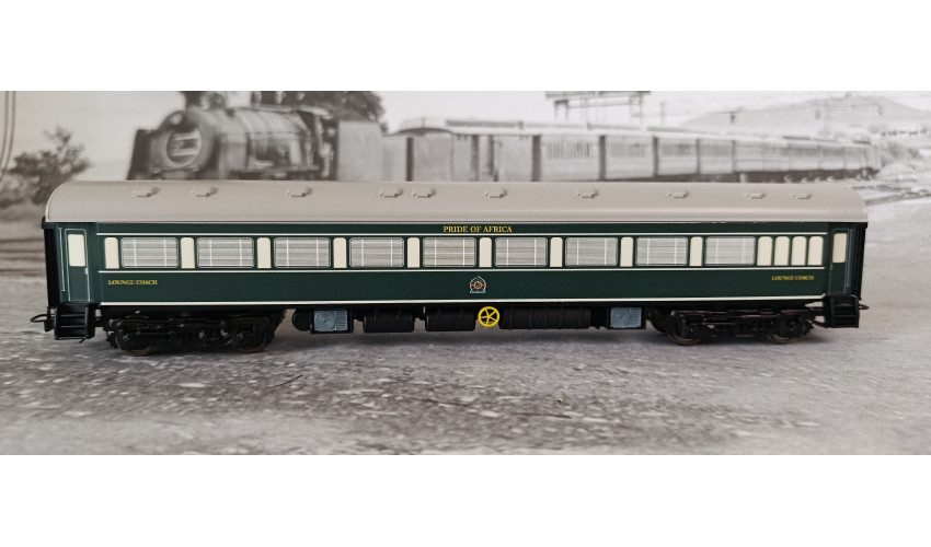 RR-Lounge Coach