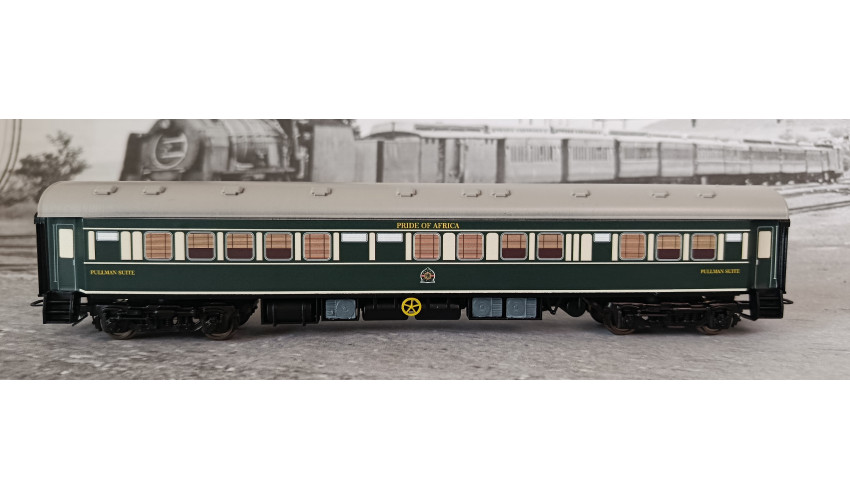 RR-Pullman Coach